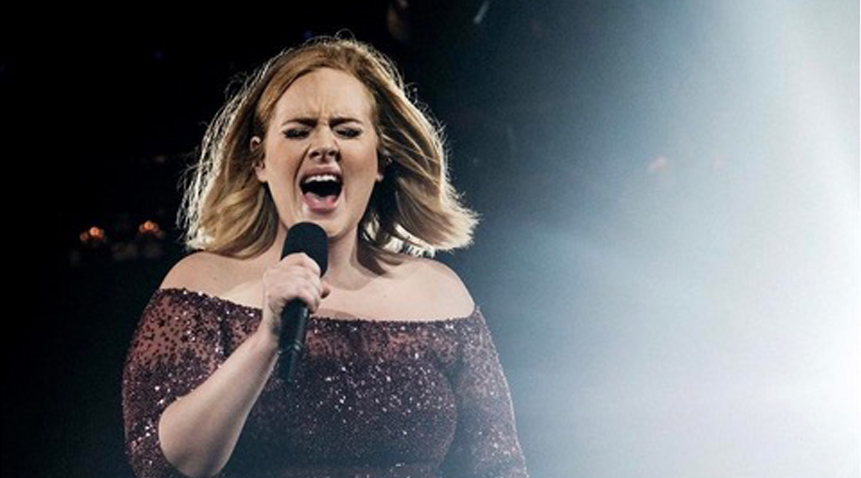 "Mi ritiro": Adele saluta tutti e si ritira dalle scene musicali