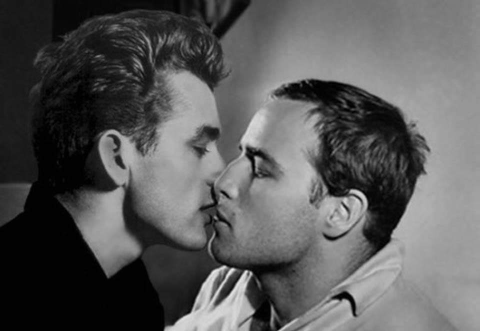 Marlon Brando e James Dean erano amanti: i due facevano sesso sadomaso