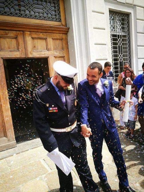 Torino, le nozze gay del vigile urbano in divisa: "Non ci fermeremo qui"
