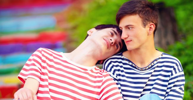 Le nuove generazioni sono omo: secondo un sondaggio 1 ragazzo su 3 è etero, il resto gay o bisex
