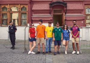 Russia 2018, in Piazza sventola la bandiera Lgbt: raggirato il divieto di propaganda gay